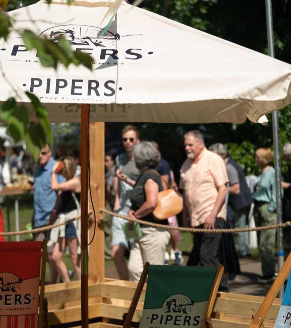 8afbbf06-3eb5-43b3-a057-8b39af8dc4c9.