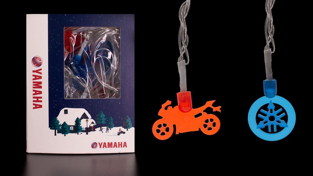 Yamaha Christmas merchandise lights.