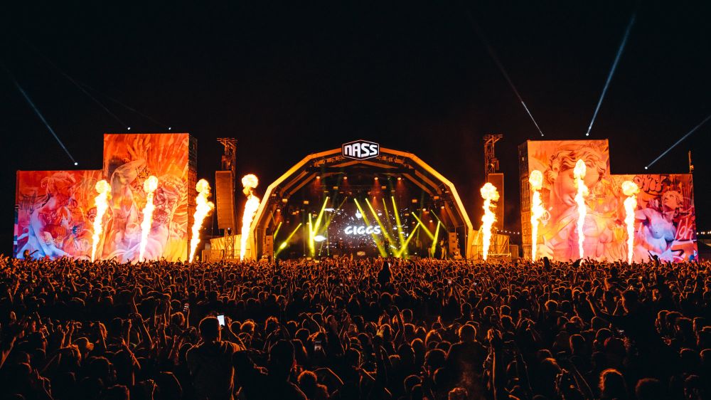 NASS-19_Press_Main-Stage-Alex-Rawson-2000x1334.