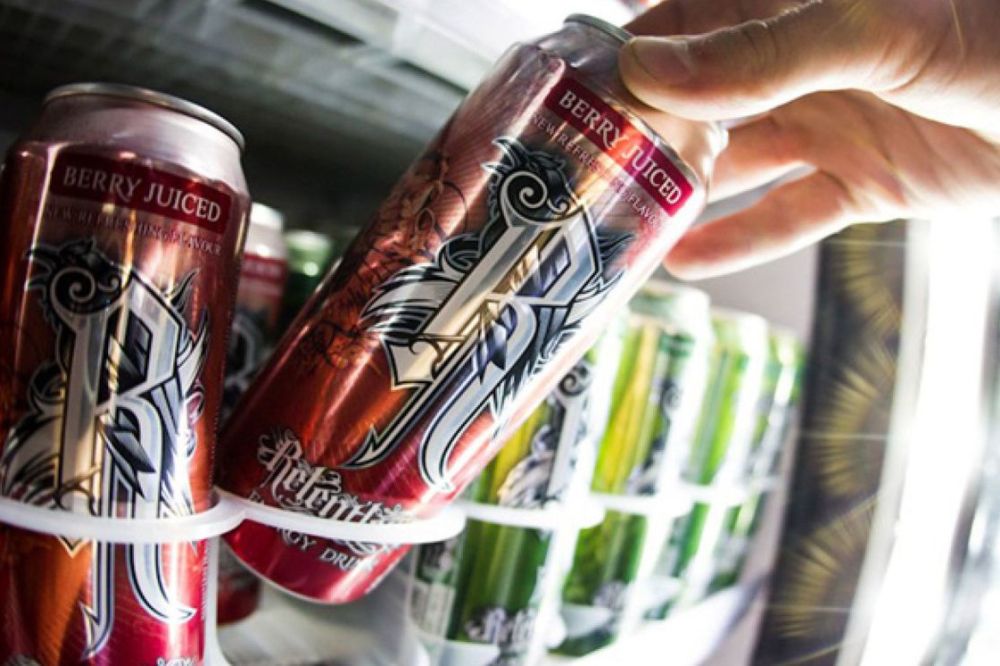 red_can_photo_3.